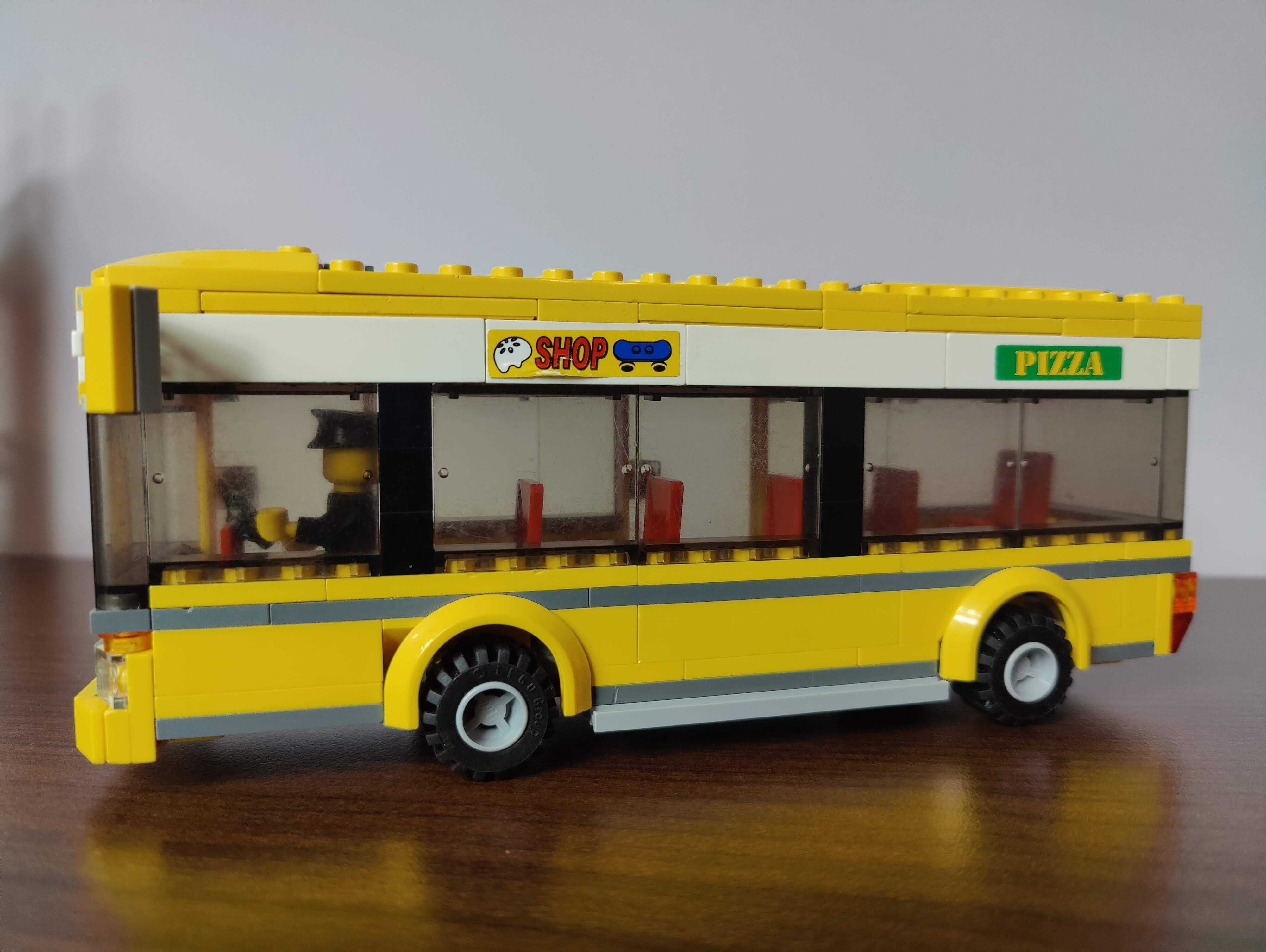 Lego City Miejski zakątek 7641 kompletny