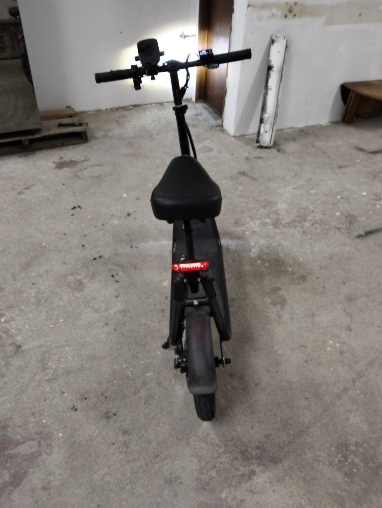 Vendo scooter elétrica