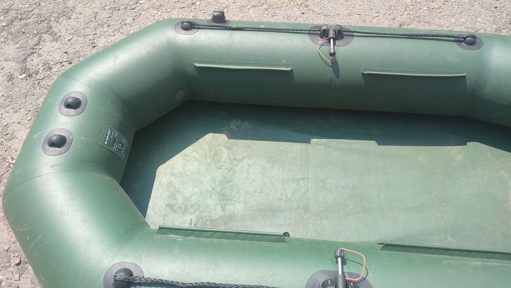 Продам лодку надувную