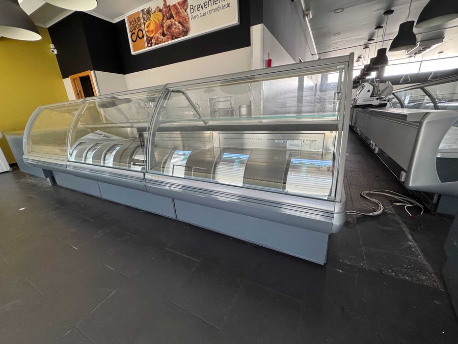 Vitrine Refrigerada Profissional Epta 3,80m com Secção Aquecida