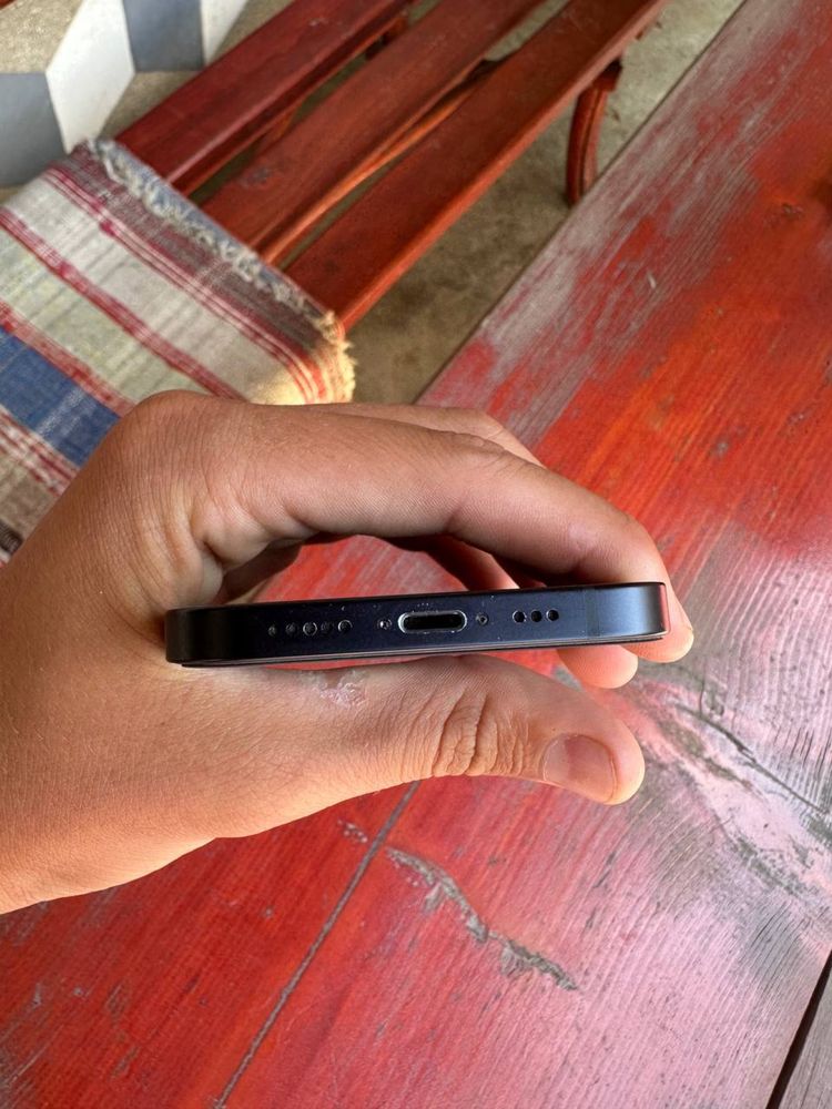 Iphone 12.