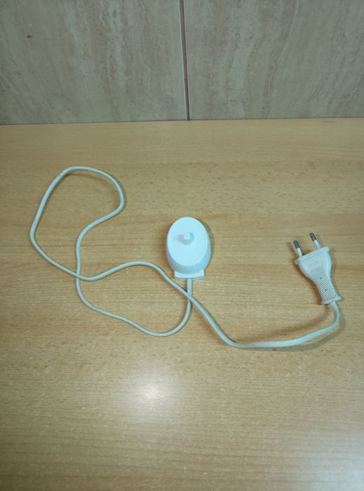 Ładowarka do szczoteczki elektrycznej Braun Oral-B typ 3757