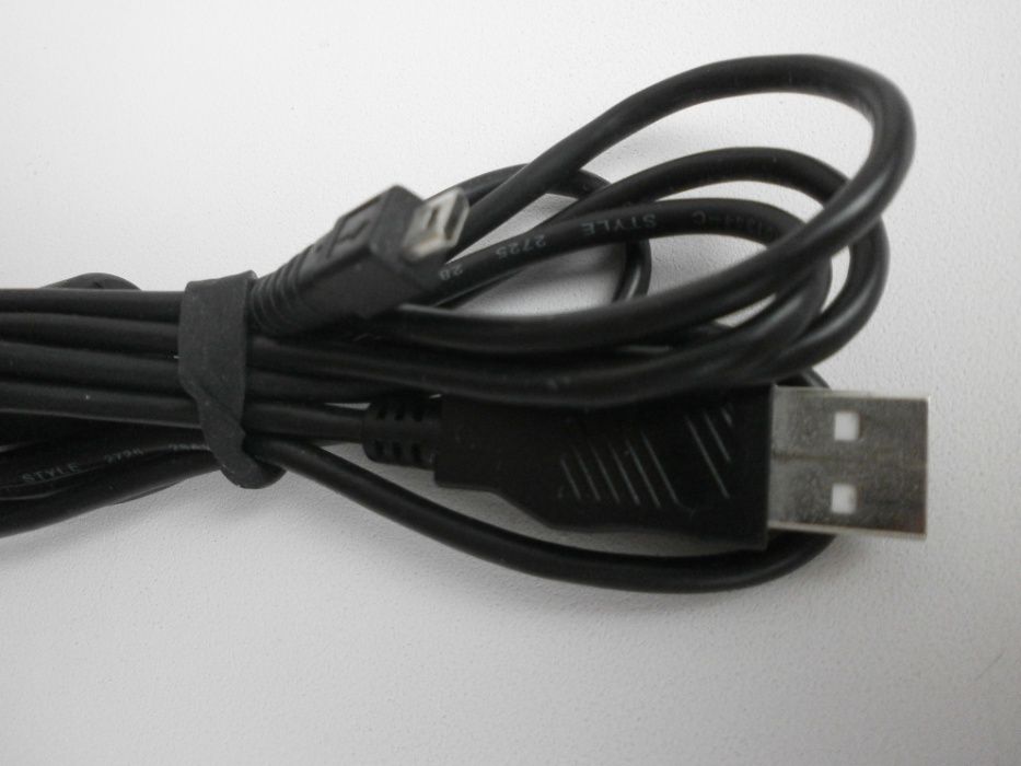 Гарнітура. Навушники, перехідник USB - micro USB.