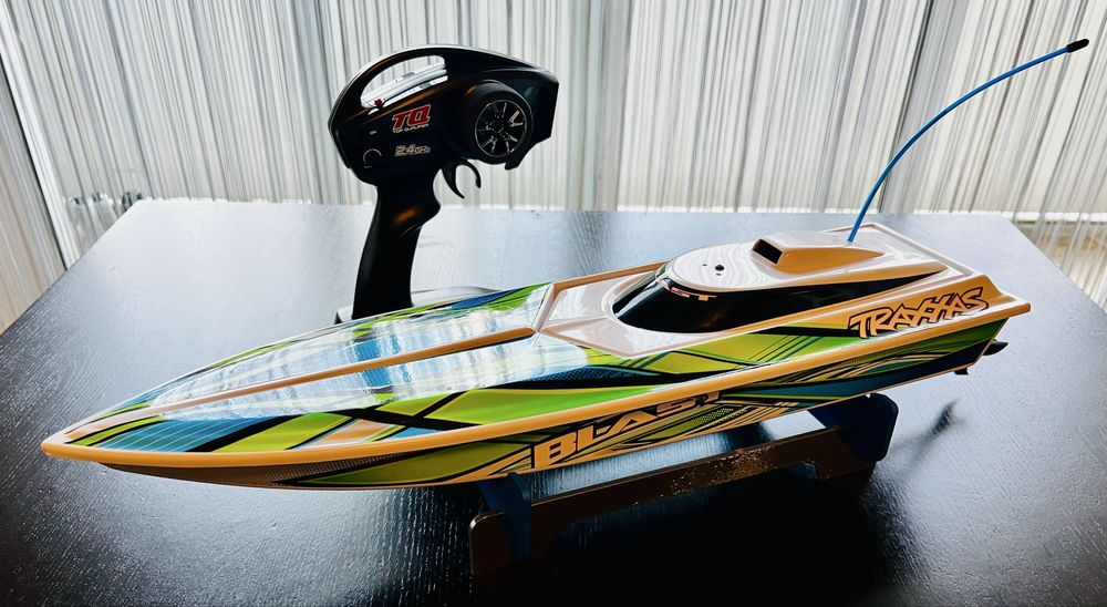 Barco Rc TRAXXAS Blast