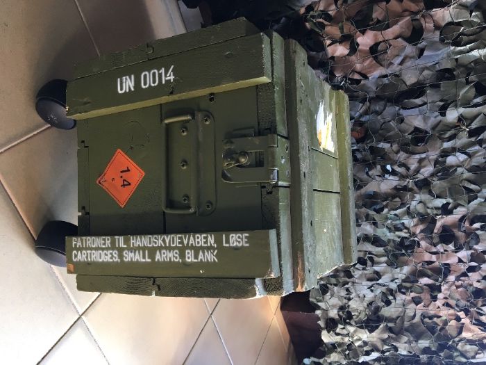 Caixa de Munições de Madeira ( ctt incluído)