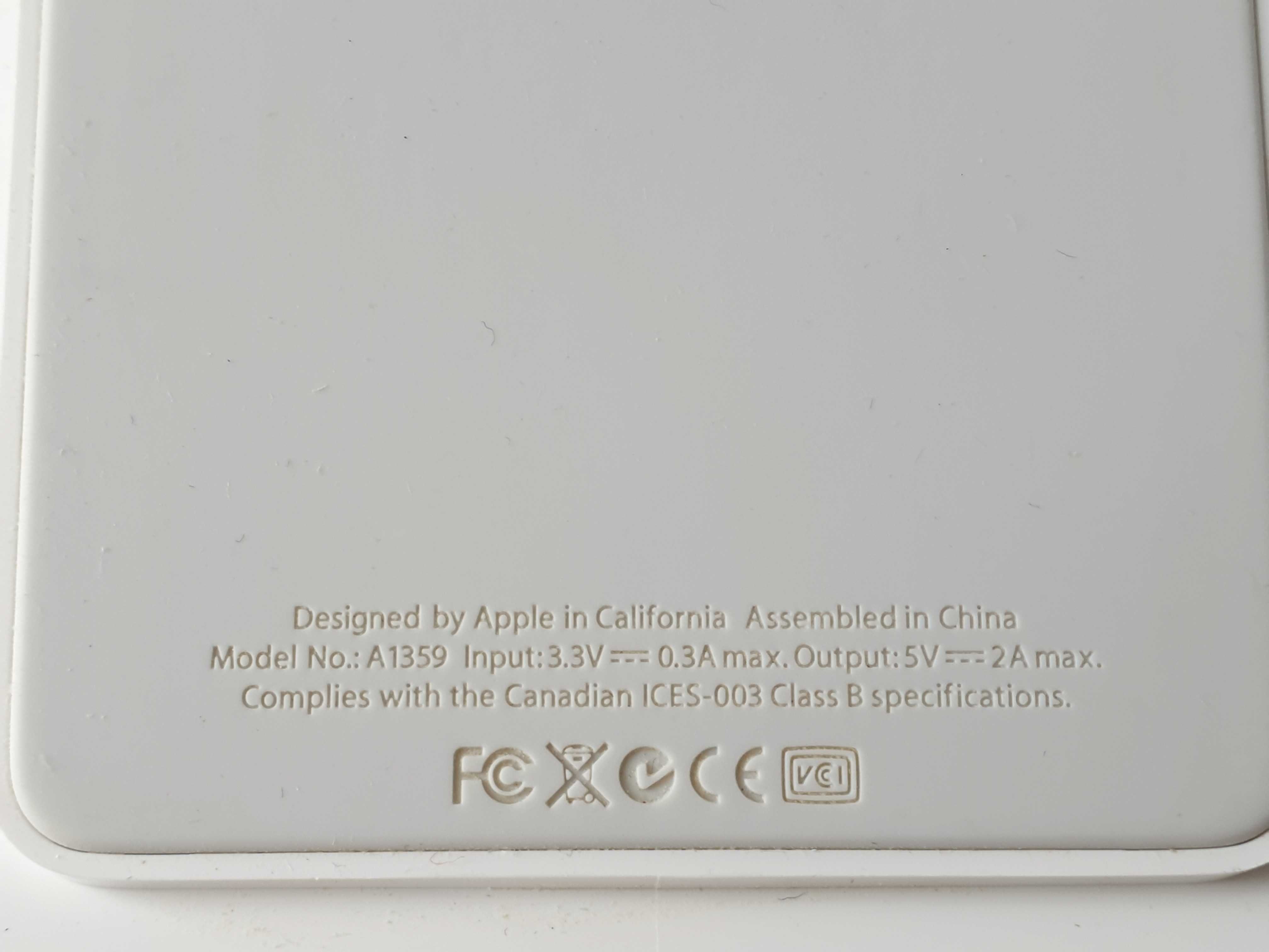 клавіатура  Apple A1359 iPad iPhone MC533LL/A 30-Pin 1st 2nd 3rd Gen