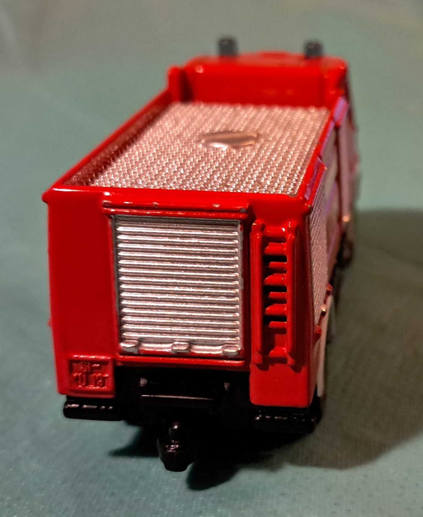 Autko, resorak Siku - Mercedes Unimog U400 fire engine