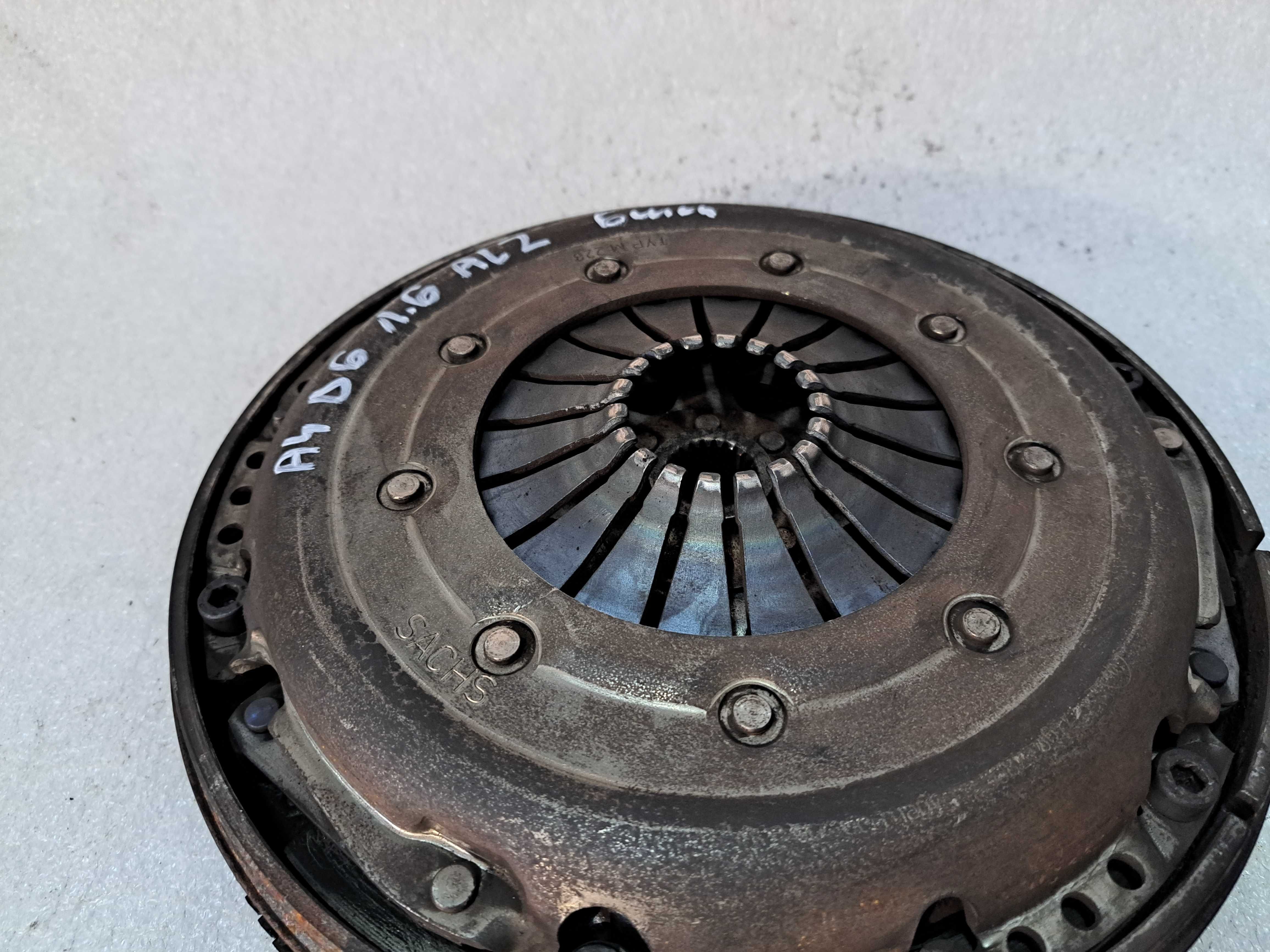 Sprzęgło dwumas Audi A4 B6 1.6 ALZ kpl