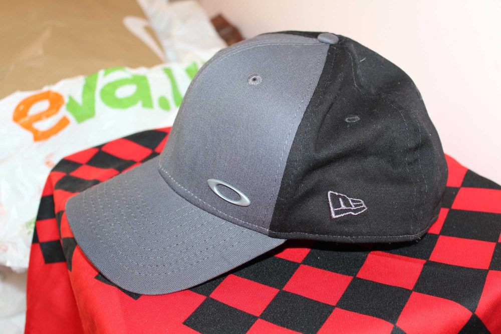 Кепка бейсболка Oakley