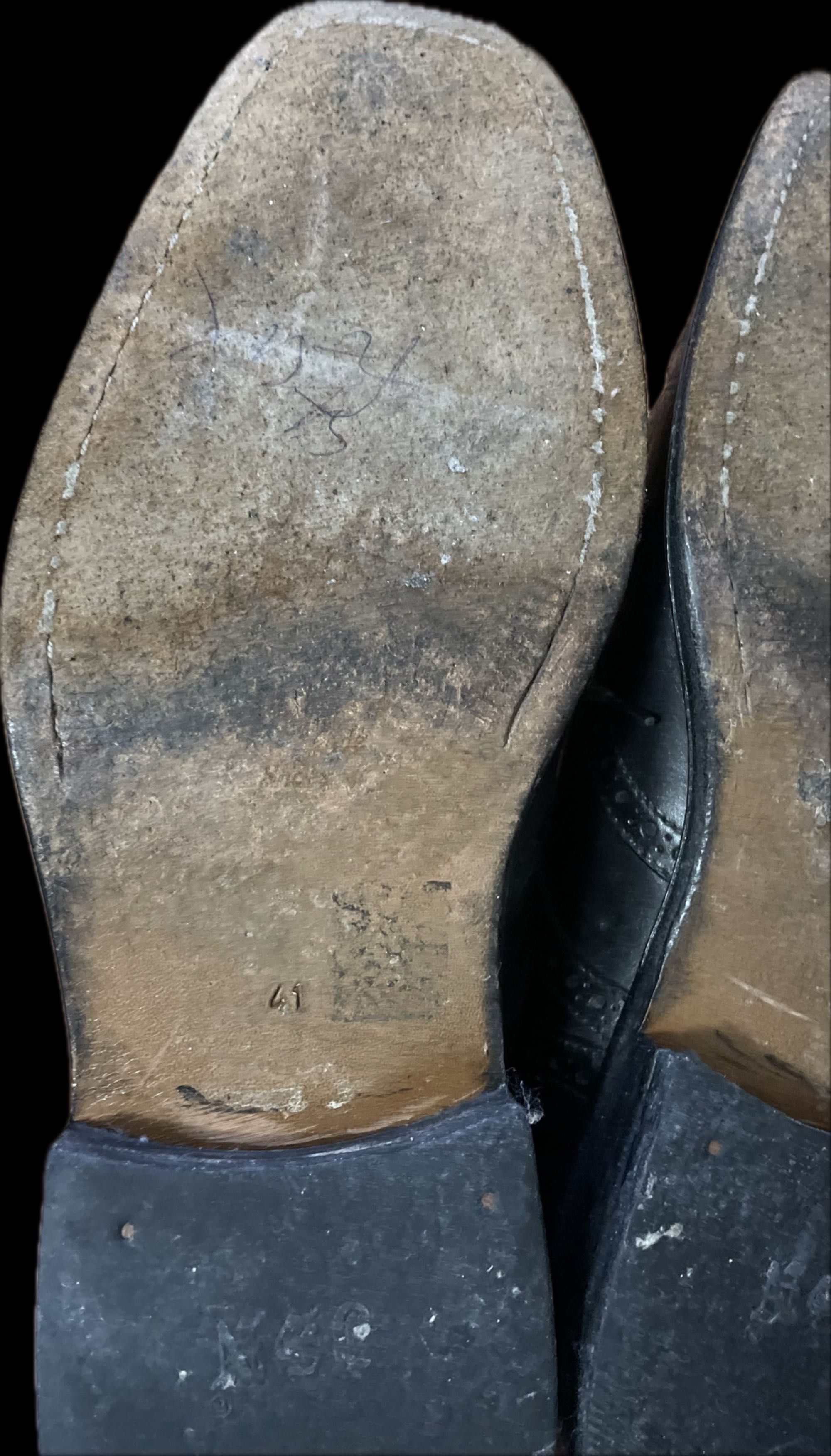 Sapatos em pele preto da marca Manelli