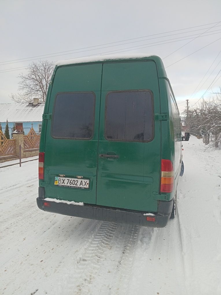 Продам Mercedes-Benz 208