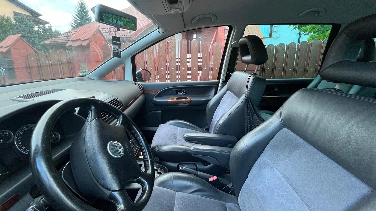 Volkswagen Sharan 1,8t automat FWD