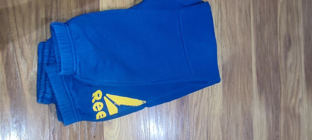 Nowe spodnie dresowe oryginalne Reebok rozm 158-164 wymiary na fotkach