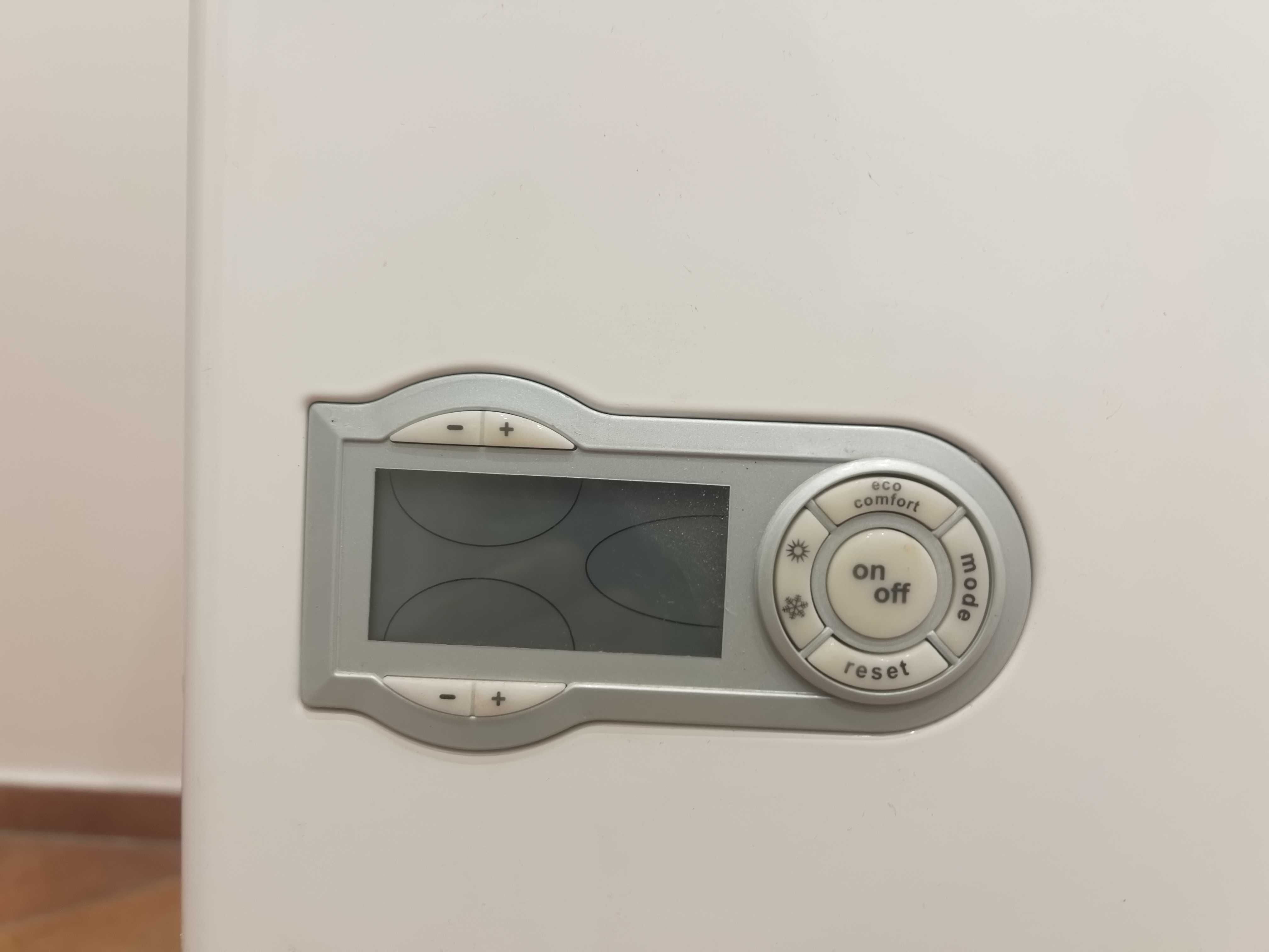 piec gazowy 2-funkcyjny Ferroli DIVAtop 60 c24 wiszący