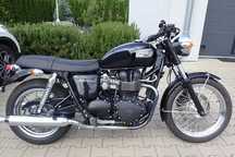 Triumph Bonneville 900 rocznik 2004r. Mały przebieg, idealny stan