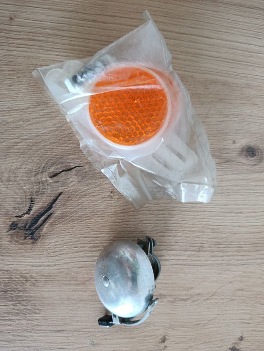Dzwonek do roweru plus światełko odblaskowe