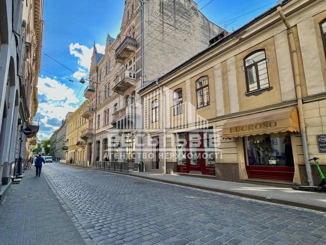 Продаж квартири в центрі, вул. Коперника ( Палац Потоцьких )