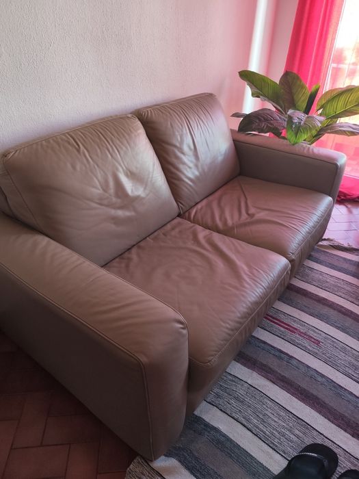 2 sofás de 2 lugares