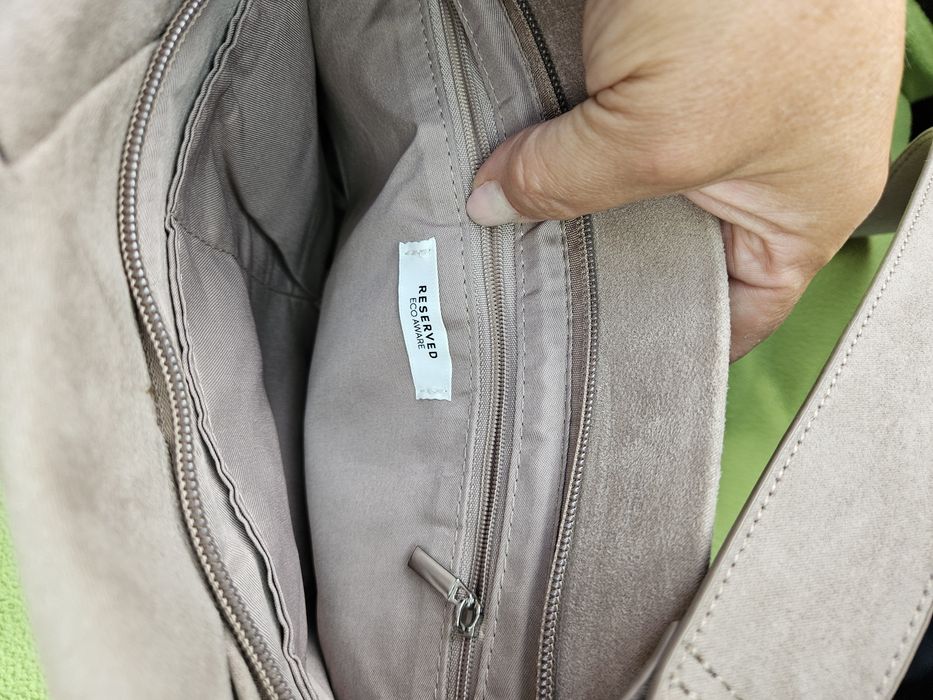 Torebka listonoszka beżowa, Reserved