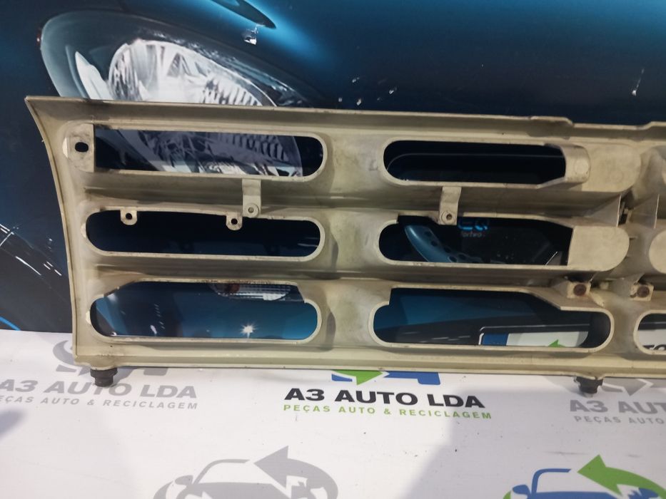 Grelha da frente Mitsubishi Pajero