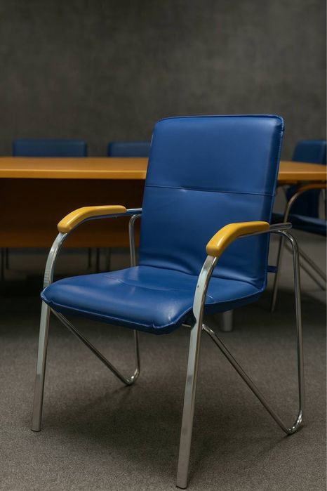 Распродажа Офисной мебели Офисная мебель Крісла Стільці Офісні Крісла