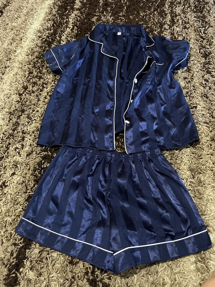 Продам купальники всі 550 грн.