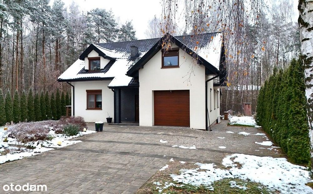 Przestronny dom we Włodzimierzowie, k. Sulejowa