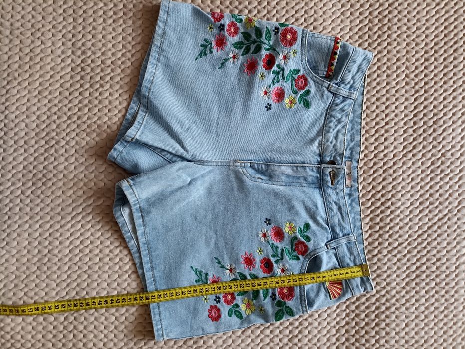 Джинсові шорти жіночі