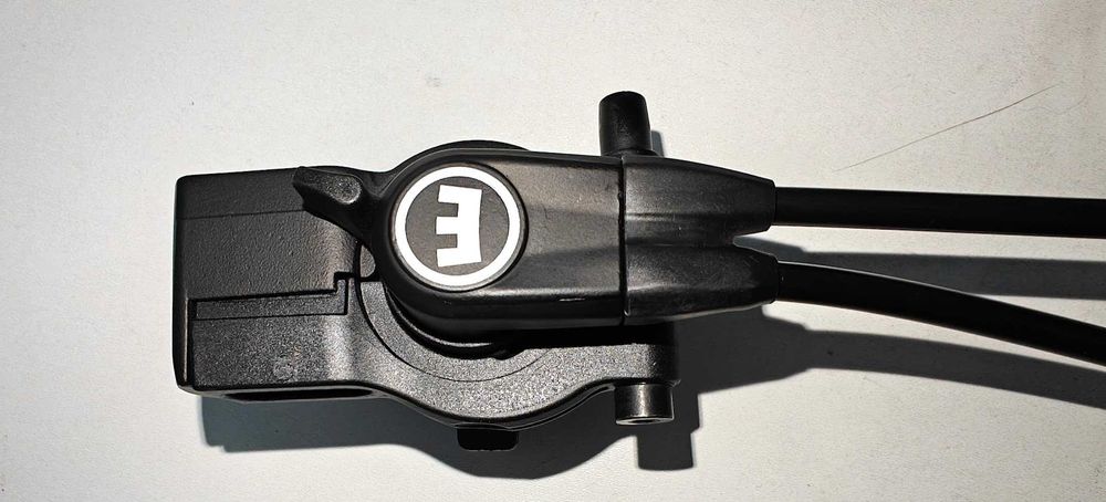 Nr 1) Hamulec Magura HS 11 podkowa V-brake
