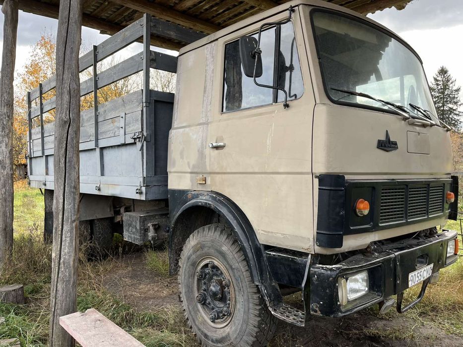 Продам МАЗ 5337.