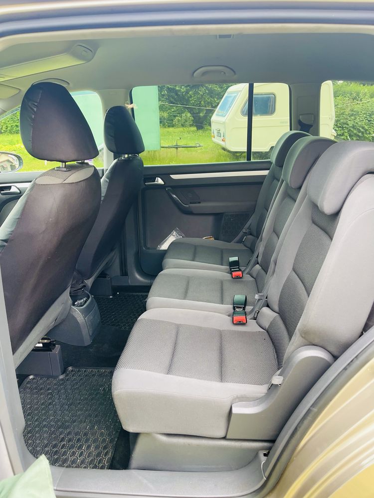 Volswagen Toran 1.6 TDI 105 KM 7 osobowy