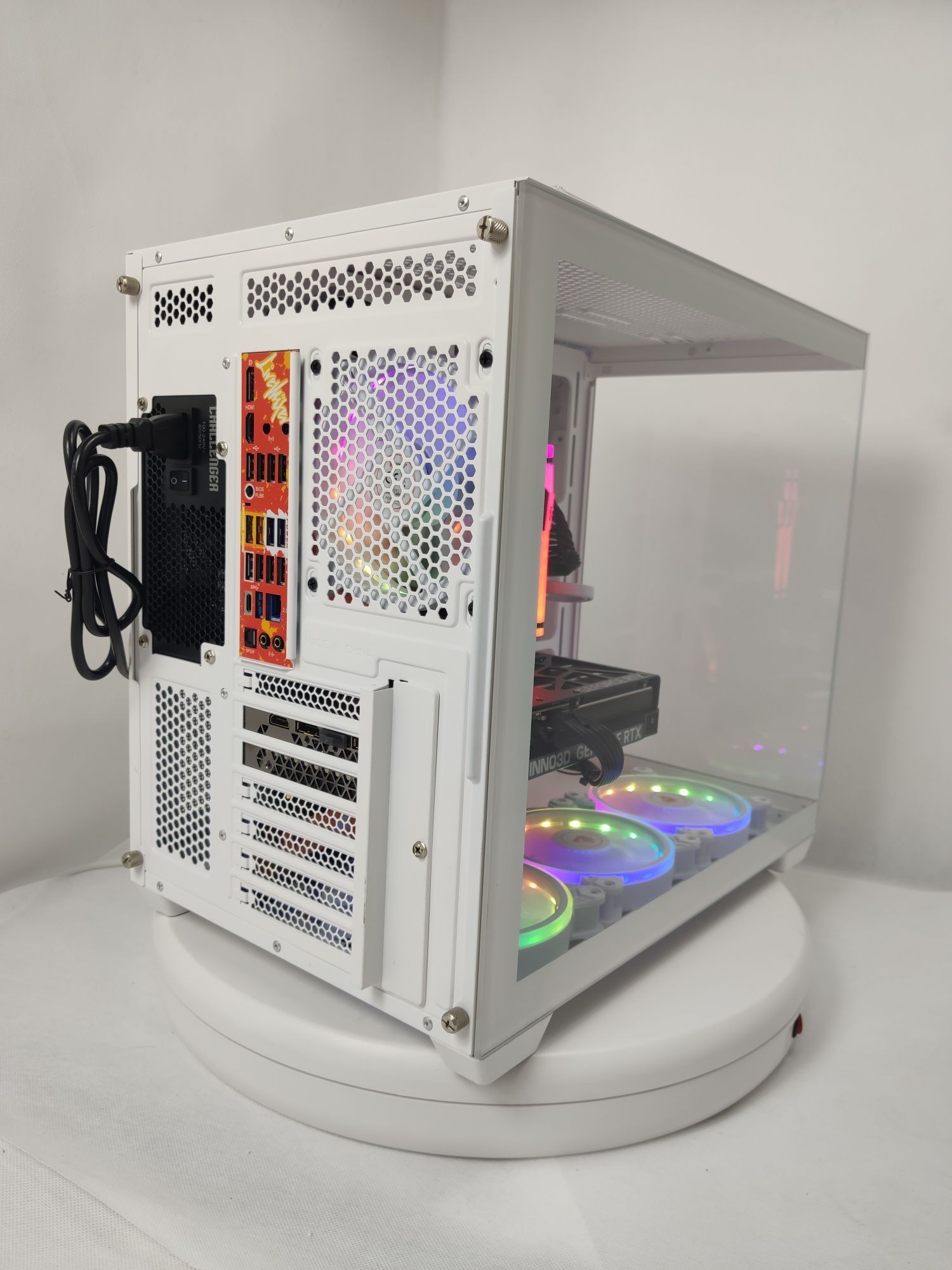 Komputer Gamingowy Ryzen 5 7500, RTX 5070, 32 GB,SSD,Win 11,USDC