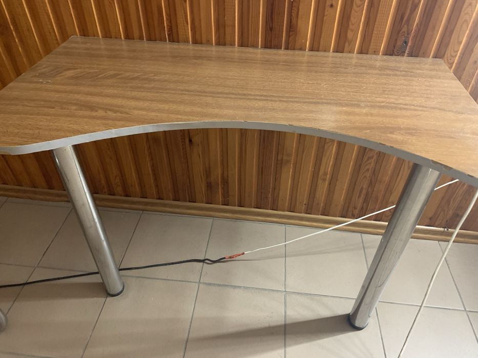 М'який диванчик  меблі стіл деревяний  столик