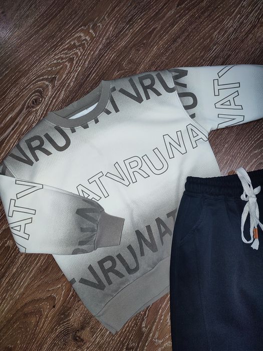 Красивий костюм на хлопчика ,6-7, 116-122