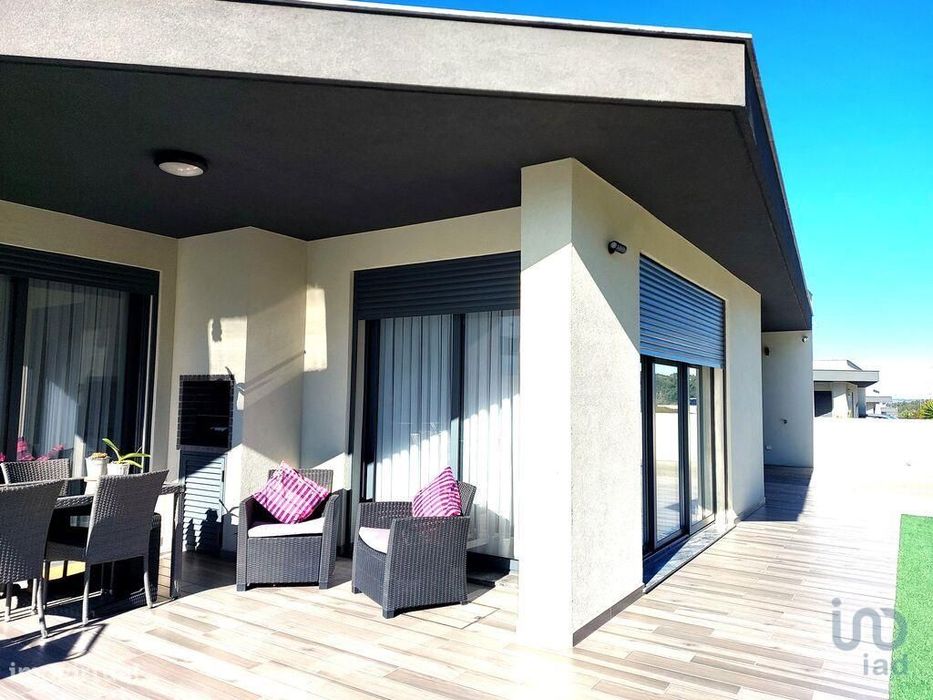 Casa / Villa T3 em Tornada e Salir do Porto de 137,00 m2