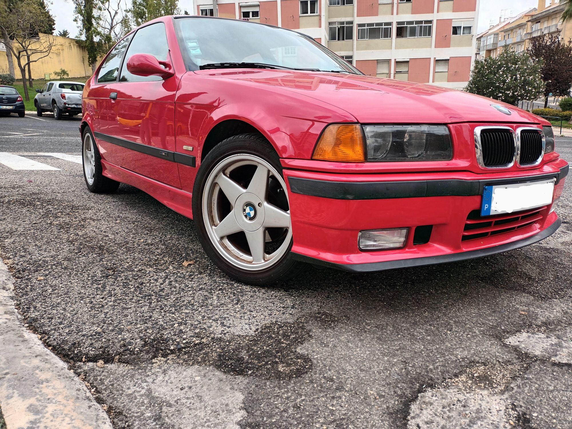 Bmw 318 tds compact pack m