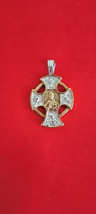 Срібний із золотом хрестик. Новий.