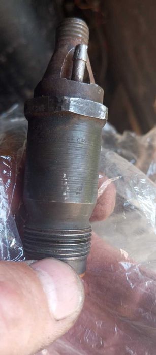 форсунка Crysler Voyager 2.5 TD Dodge RamVan Jeep Grand Cherokee 3.1