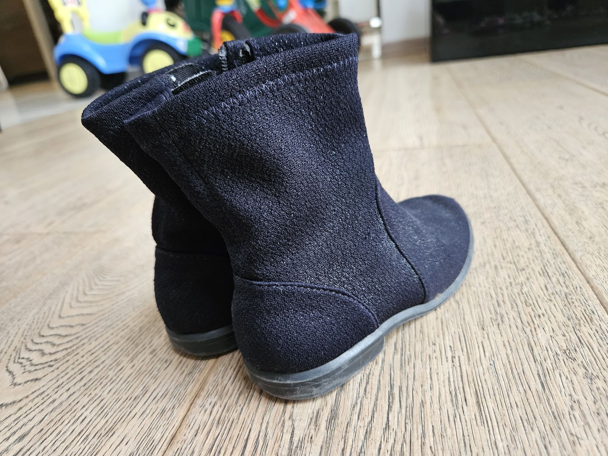 Botki wiosenne Zara Girls 27, wkładka 17 cm granatowe mieniące się bro