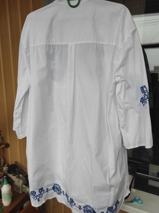 Блузка жіноча. Вишивка