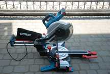 Ukośnica z posuwem Erbauer 1800 W 254 mm