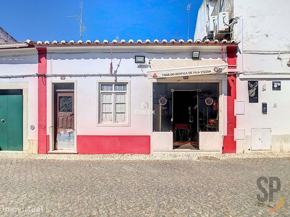 Moradia t2 c/ terraço e garagem