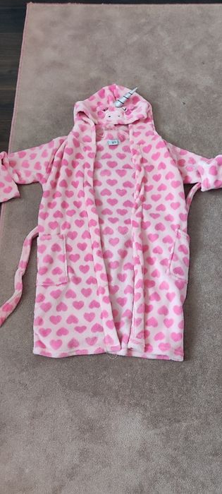 Szlafrok dla dziewczynki ciepły w serduszka