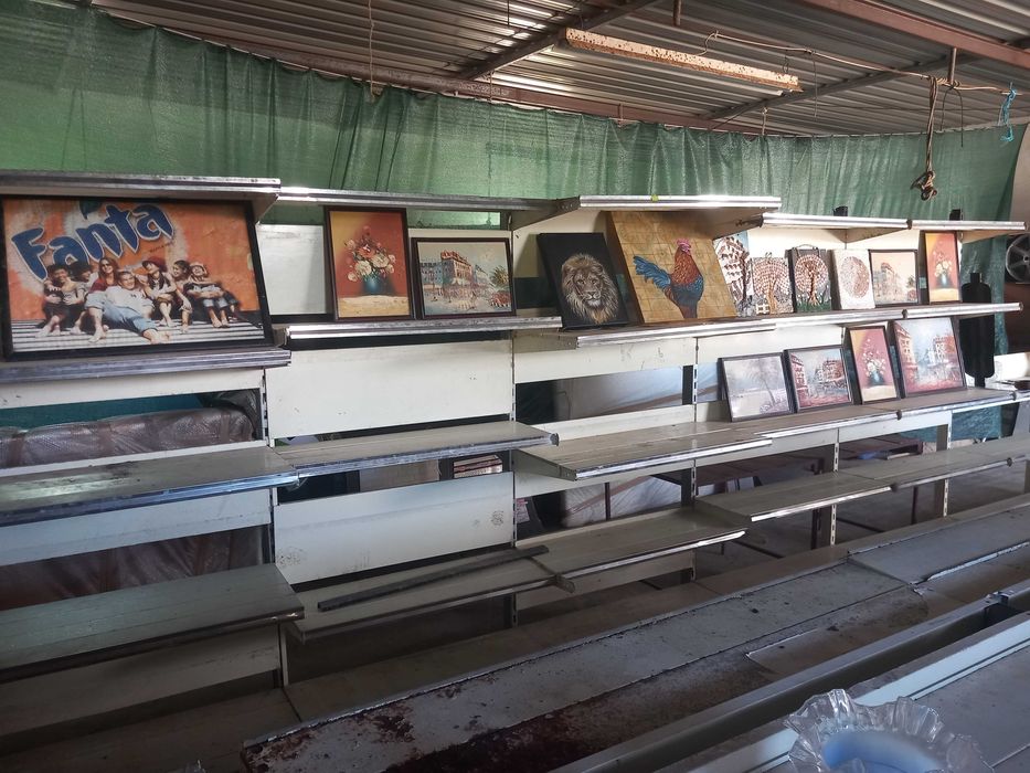 Lote de pinturas e quadros, preço cada