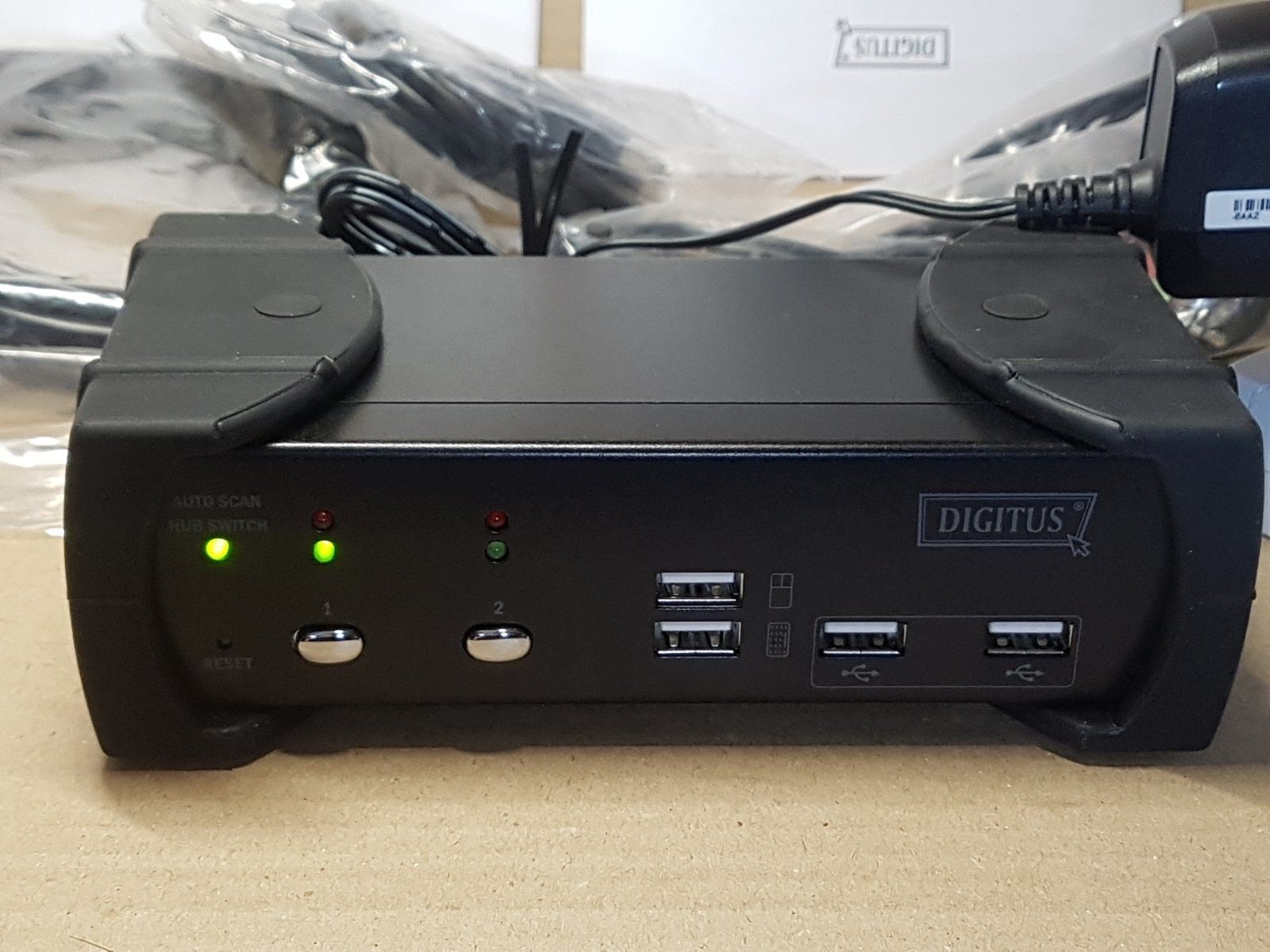 2х-портовий комутатор Digitus Assmann DS - 12820 DVI Audio USB KVM