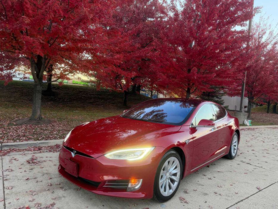 Tesla Model S      2017