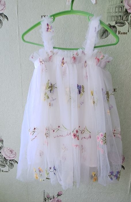 Нарядное платье на маленькую принцессу