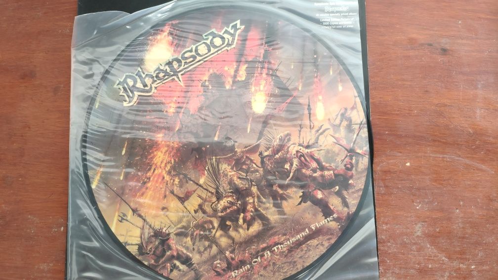 Vinil edição limitada 3 mil unidades Rhapsody
