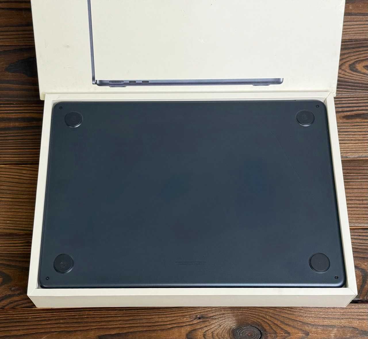 MacBook Air 13.6 Mid 2024 Midnight M3 16/256 (MC8K4) - 750 $$ Гарантия