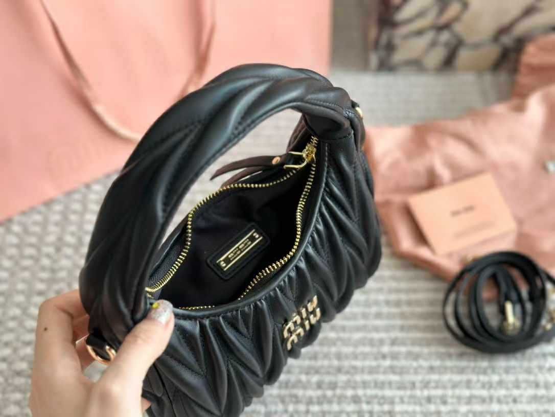Torebka Miu Miu damska torba 196